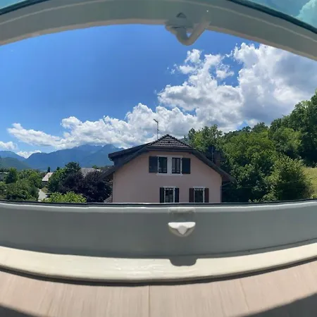 Rare 2 Bedroom With Private On Annecy Doussard