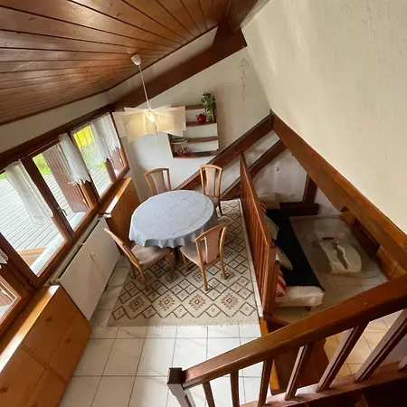 Rare 2 Bedroom With Private On Annecy Doussard